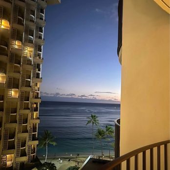 Outrigger Waikiki Beach Resort - Pretty views - Resorts Near Me - Honolulu, Hawaii