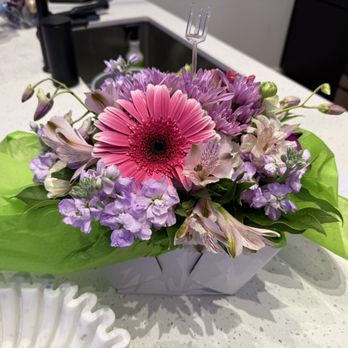 Abbey Florist - Floral arrangement - looks even better in person - Florists Near Me - Cincinnati, Ohio