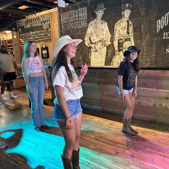 Stompin' Grounds - DJs Near Me - Nashville, Tennessee