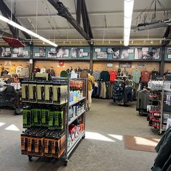 Yosemite Mountain Shop