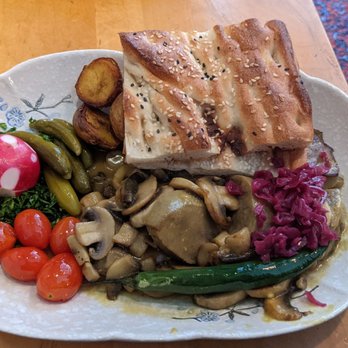 Takht-e Tavoos - Beef tongue - Persian/Iranian Near Me - Toronto, Ontario
