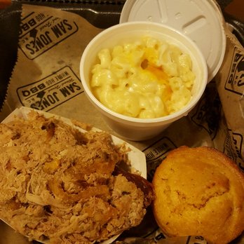 Sam Jones BBQ - Original BBQ tray with mac n cheese and sweet potato bread - Barbeque Near Me - Winterville, North Carolina