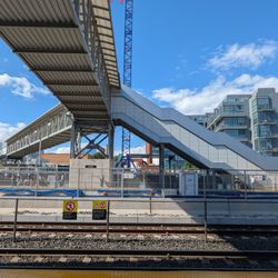 Exhibition GO Station - On platform 4, waiting for the Lakeshore East train
