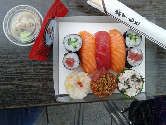 Ko'uzi Sushi by null