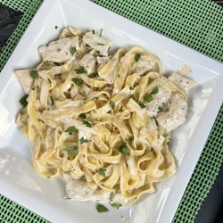 Silvio's Villa Ristorante & Martini Bar - Fettuccine Alfredo ai 4 Formaggi