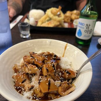 Minato's Japanese Restaurant - Chicken Teriyaki Bowl - Sushi Bars Near Me - Laughlin, Nevada Minato's Japanese Restaurant - Chicken Teriyaki Bowl - Sushi Bars Near Me - Laughlin, Nevada