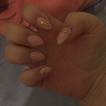 Arete Beauty Spa - Excuse my hands, I don't have the prettiest hands but felt pretty with my nails! - Nail Salons Near Me - Flushing, New York Arete Beauty Spa - Excuse my hands, I don't have the prettiest hands but felt pretty with my nails! - Nail Salons Near Me - Flushing, New York