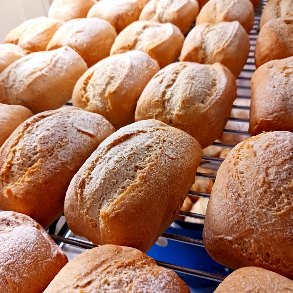 Laurie's Grain-Free Bakehouse Logo