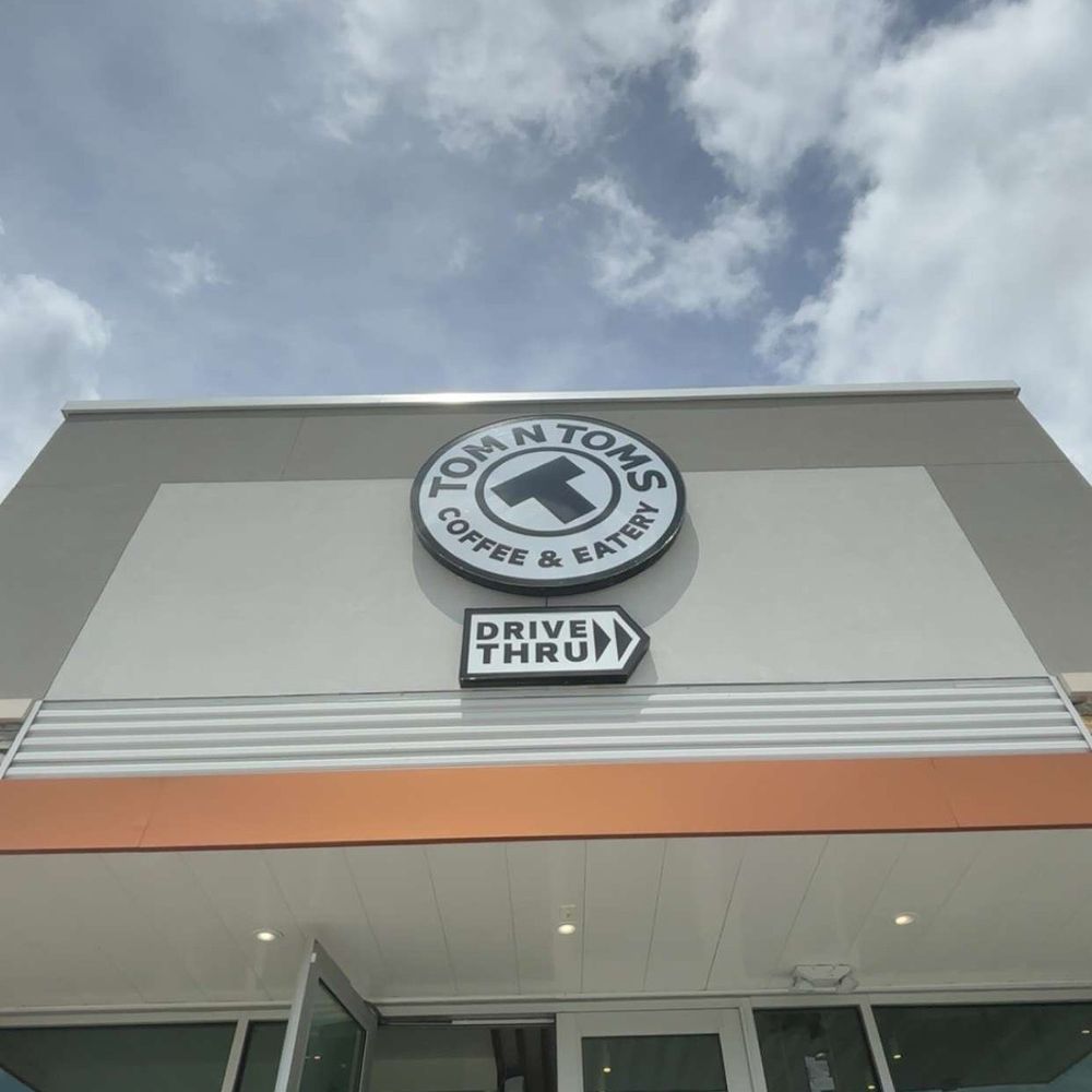 Tom N Toms Coffee & Eatery - Front - Coffee & Tea Near Me - Houston, Texas