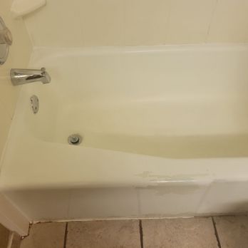 Holiday Inn Springfield - I-44 - Bathtub  peeling,dirty floors - Hotels Near Me - Springfield, Missouri