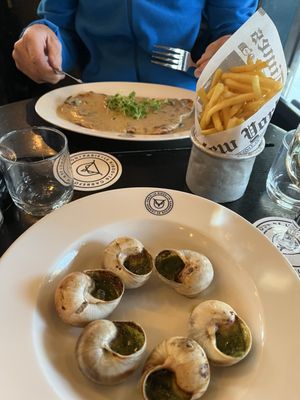 Le Hibou - Paris by null