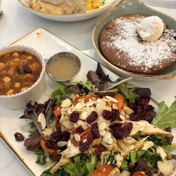 First Watch - Superfood Kale Salad, Hearty Vegetable Soup, Blueberry Lemon Cornbread, Biscuits & Turkey Sausage Gravy With Eggs - Breakfast & Brunch Near Me - Geneva, Illinois