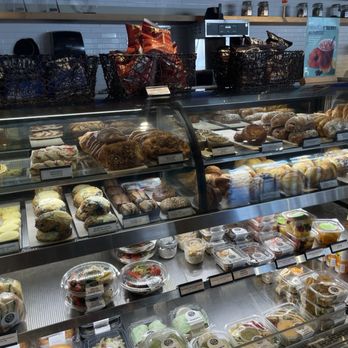 The Coffee Bean & Tea Leaf - Pastries - Coffee & Tea Near Me - Kapolei, Hawaii