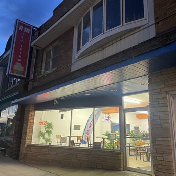 AM Ice Cream - Outside - Bubble Tea Near Me - South Milwaukee, Wisconsin