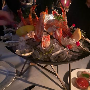 Maple & Ash - Steakhouses Near Me - Chicago, Illinois Maple & Ash - Steakhouses Near Me - Chicago, Illinois