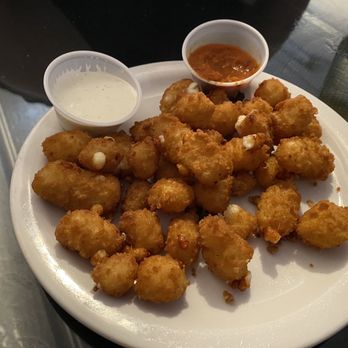 Sonora Brewing - Cheese curds with ranch and piping hot marinara. - Breweries Near Me - Sonora, California