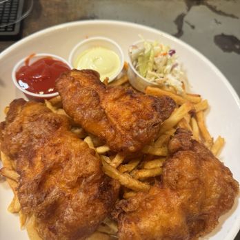 Queen Park Social - Bars Near Me - Charlotte, North Carolina Queen Park Social - Bars Near Me - Charlotte, North Carolina