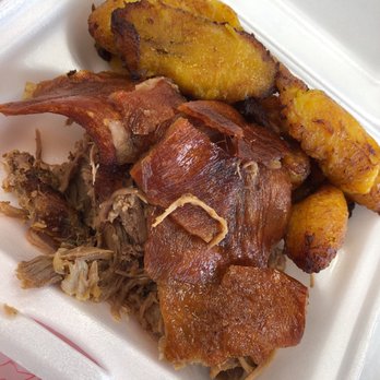 Old Cuban Cafe - Pulled pork and plantains - Cafes Near Me - Orlando, Florida Old Cuban Cafe - Pulled pork and plantains - Cafes Near Me - Orlando, Florida