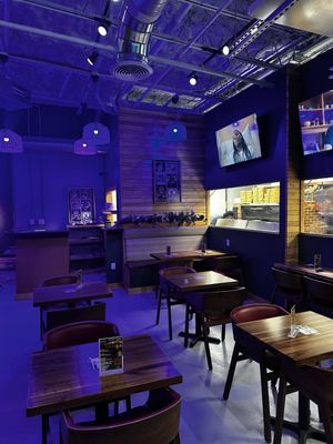 NiteOwl Kitchen and Cocktails by null