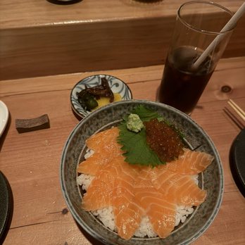 Sakagura - Salmon don - Japanese Near Me - New York, New York