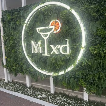 Mix’d Cocktail Bar - Restaurant entrance - Cocktail Bars Near Me - Napier