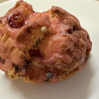 Bits & Bites Cafe - Strawberry scone - Coffee & Tea Near Me - honolulu, Hawaii