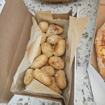 Domino's Pizza - Garlic bread bites - Pizza Near Me - West Richland, Washington Domino's Pizza - Garlic bread bites - Pizza Near Me - West Richland, Washington
