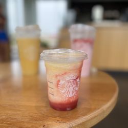 Starbucks - Frozen pineapple passionfruit lemonade - very light