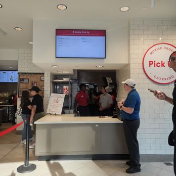 Chick-fil-A - Order pick-up counter - Fast Food Near Me - Brooklyn, New York