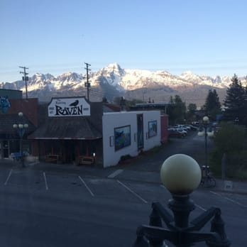 Sauerdough Lodging - The view at 10pm from the Sunrise Suite. - Vacation Rentals Near Me - Seward, Alaska