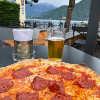 Il Golfo - Pizza diavolo - Pubs Near Me - Lenno, LC Il Golfo - Pizza diavolo - Pubs Near Me - Lenno, LC