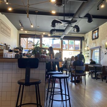 Broad Porch Coffee - Interior - Coffee & Tea Near Me - Luray, Virginia Broad Porch Coffee - Interior - Coffee & Tea Near Me - Luray, Virginia