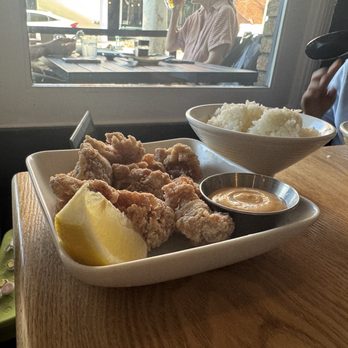 Sushi NAKATA - Popcorn Chicken: 8.5/10  Flavor notes: Crispy, meaty, a tinge of salty, a subtle sourness, and a creamy spicy mayo to pair with it - Sushi Bars Near Me - Monrovia, California