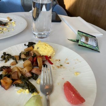 The Centurion Lounge - Airport Lounges Near Me - Las Vegas, Nevada The Centurion Lounge - Airport Lounges Near Me - Las Vegas, Nevada