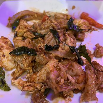 E-Jae Pak Mor - Pad Kee Mao (drunken noodle) - Thai Near Me - Seattle, Washington