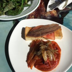 El Garapé - Anchovies on Toast and roasted Green Peppers