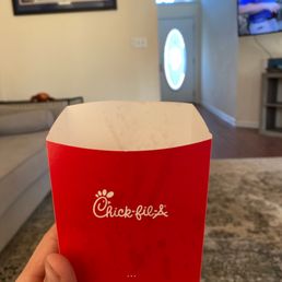 Love a chick fila "large" fry where they put a few fries in the box and put three ketchups on top of it. Happens everytime Love a chick fila "large" fry where they put a few fries in the box and put three ketchups on top of it. Happens everytime