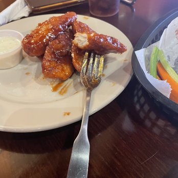 Hop'n Moose - Maple BBQ chicken tenders - American Near Me - Rutland, Vermont