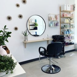 Revelation Hair Studio - Studio