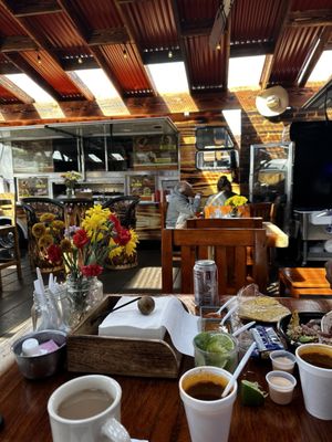 Mariscos & Birria El Prieto by null