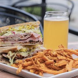 Leighton's Pub - The Goodfella Sandwich at Lincoln's Pub