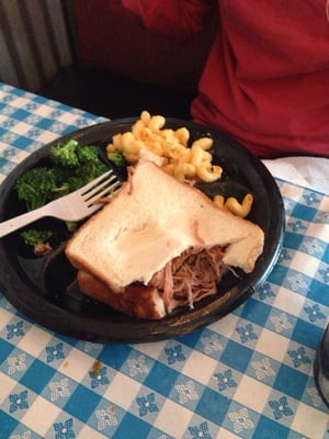 Pig-N-Chik BBQ by null