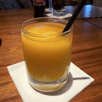 DL Mack's - Peach Bellini - Wine Bars Near Me - Dallas, Texas