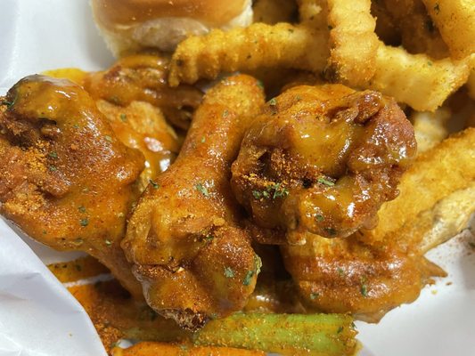 Ching's Hot Wings by null