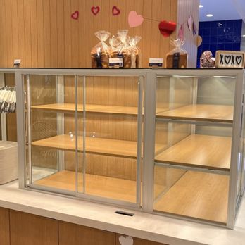 Paris Baguette - Empty at 7pm! - Bakeries Near Me - San Antonio, Texas Paris Baguette - Empty at 7pm! - Bakeries Near Me - San Antonio, Texas