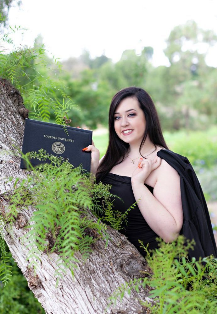 Lavina Beauty and Wellness Logo