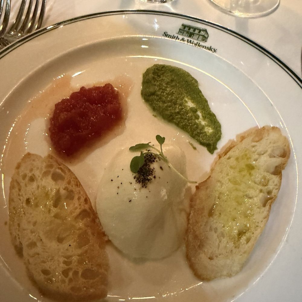 Smith & Wollensky - Chicago - Burrata - Steakhouses Near Me - Chicago, Illinois Smith & Wollensky - Chicago - Burrata - Steakhouses Near Me - Chicago, Illinois