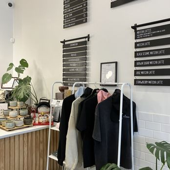 Gathers Tea Bar - Bubble Tea Near Me - Chicago, Illinois Gathers Tea Bar - Bubble Tea Near Me - Chicago, Illinois