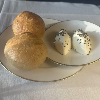 The Bygone - Bread with black salt - American Near Me - Baltimore, Maryland