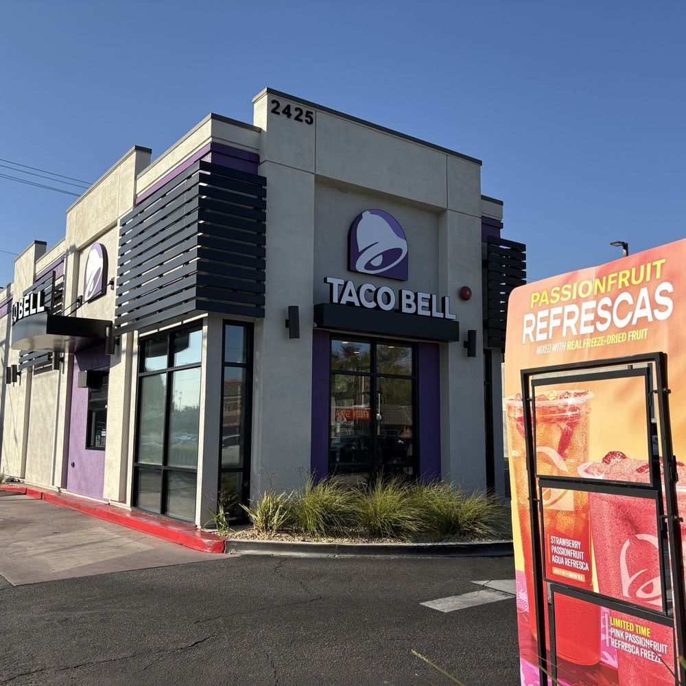 Taco Bell - Exterior - Fast Food Near Me - Burbank, California Taco Bell - Exterior - Fast Food Near Me - Burbank, California